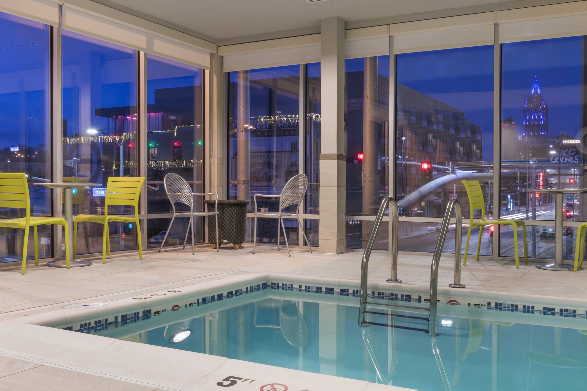 Home2 Suites Kansas City Downtown Екстериор снимка