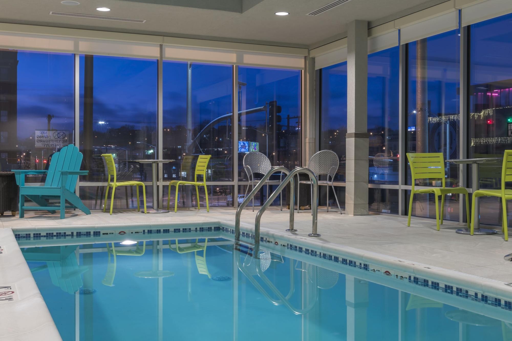 Home2 Suites Kansas City Downtown Екстериор снимка