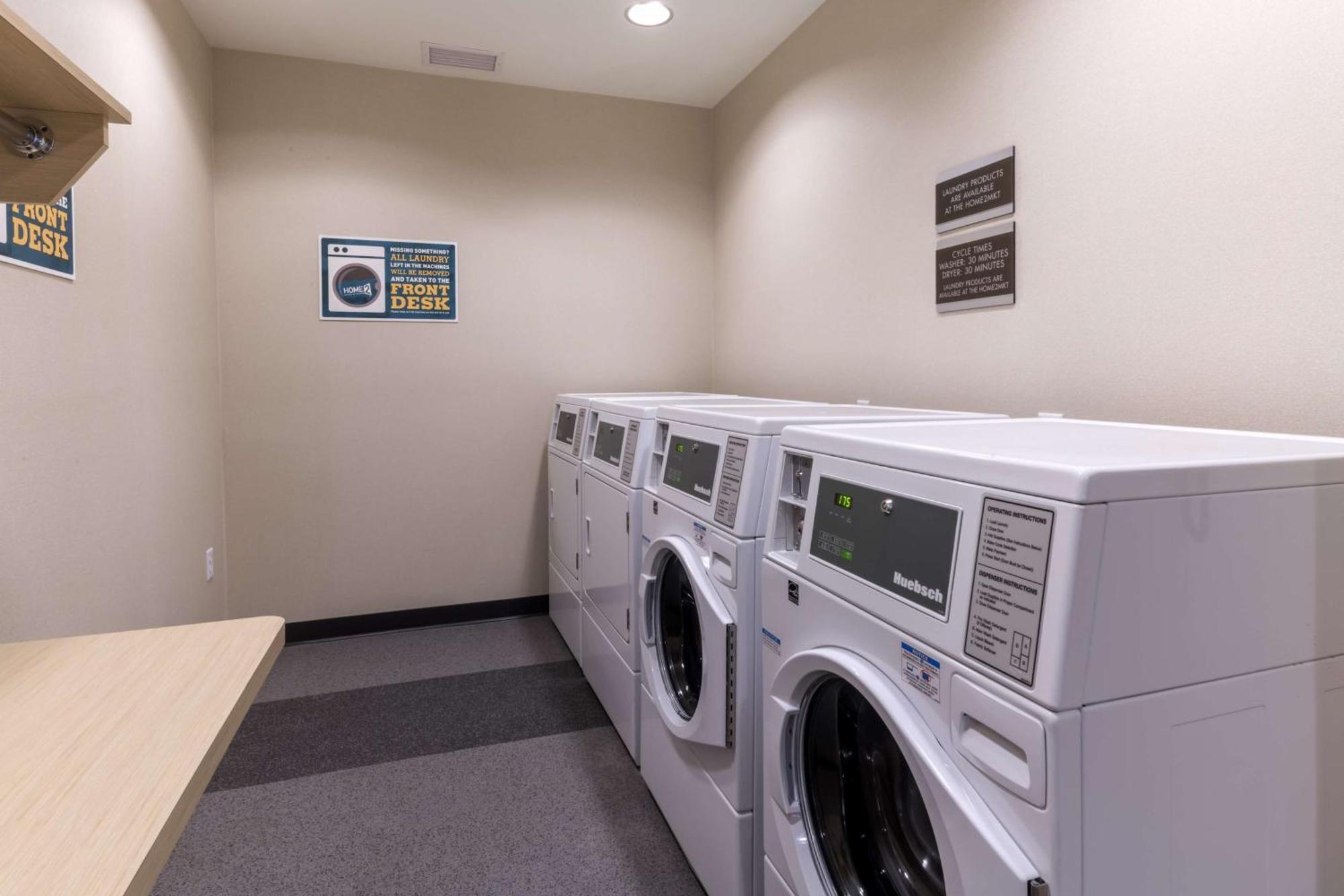Home2 Suites Kansas City Downtown Екстериор снимка